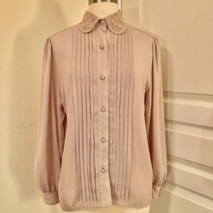 Beautiful Peter Pan Collar Blouse